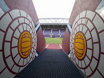 Hearts threaten legal action o...